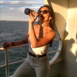 Meet your Posher, Carla